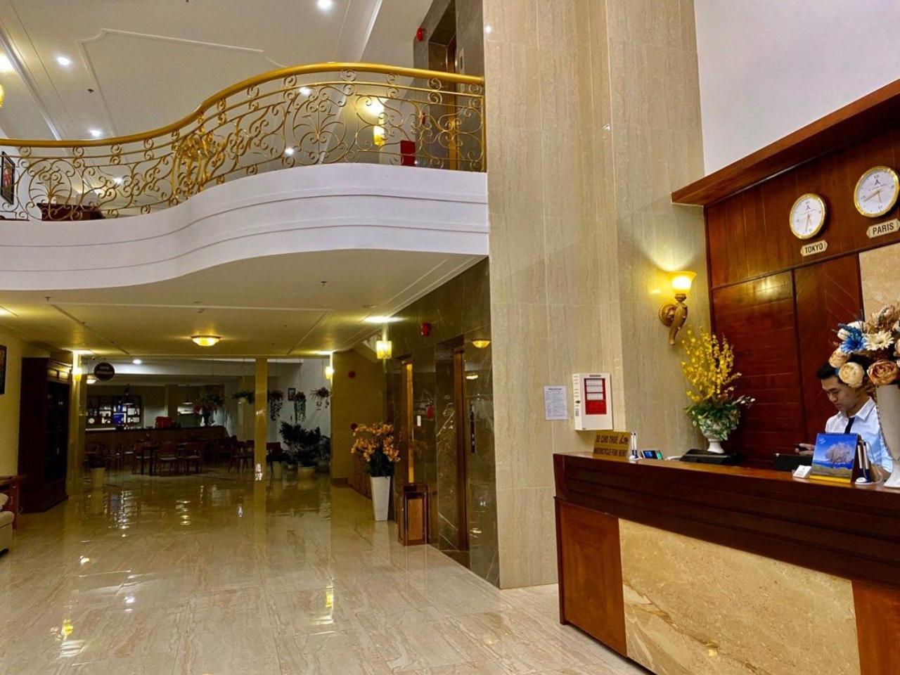 Le Centre Pleiku Hotel Екстериор снимка